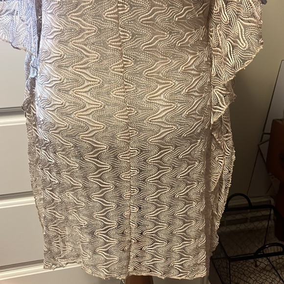 Becca swimsuit cover-up, deep, V-neck, tie at waist, lace fabric, side slits - Picture 6 of 10